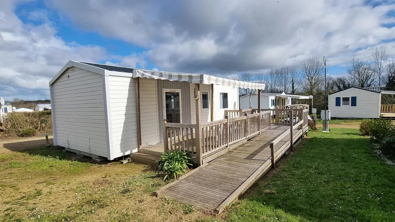 فندق Camping Aux Portes De بيمبول مكان تخييم