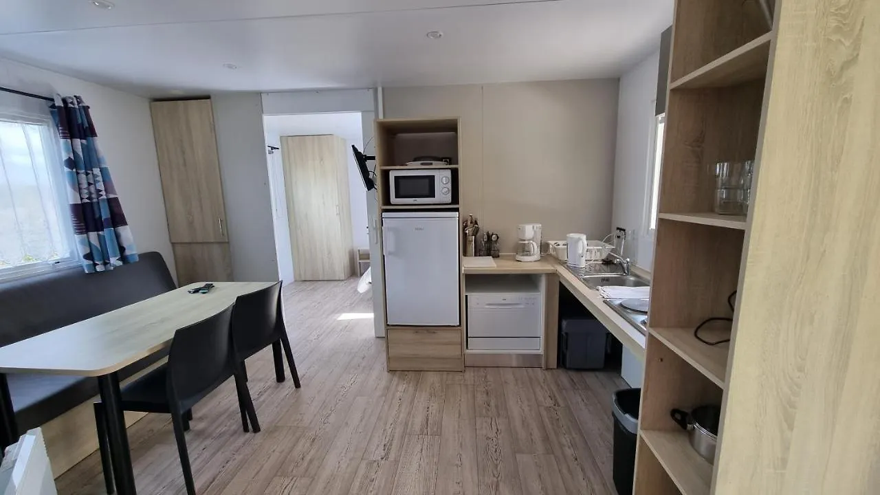 فندق Camping Aux Portes De بيمبول